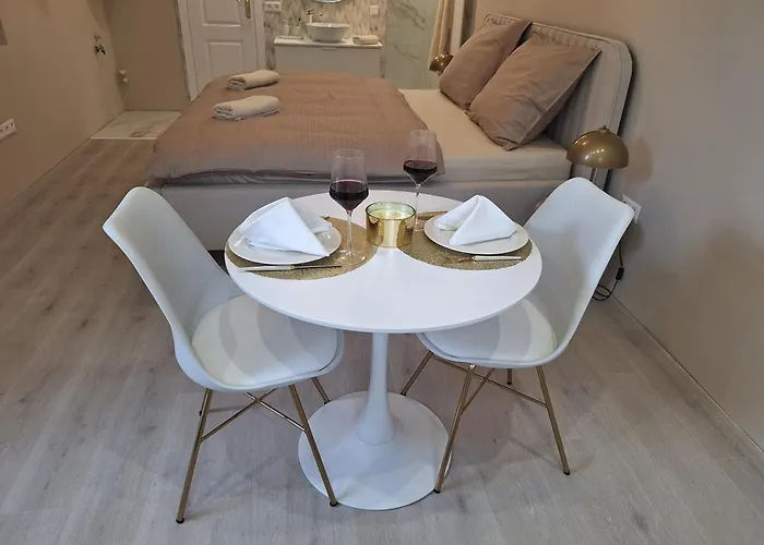 Pod Hradom Apartmán *